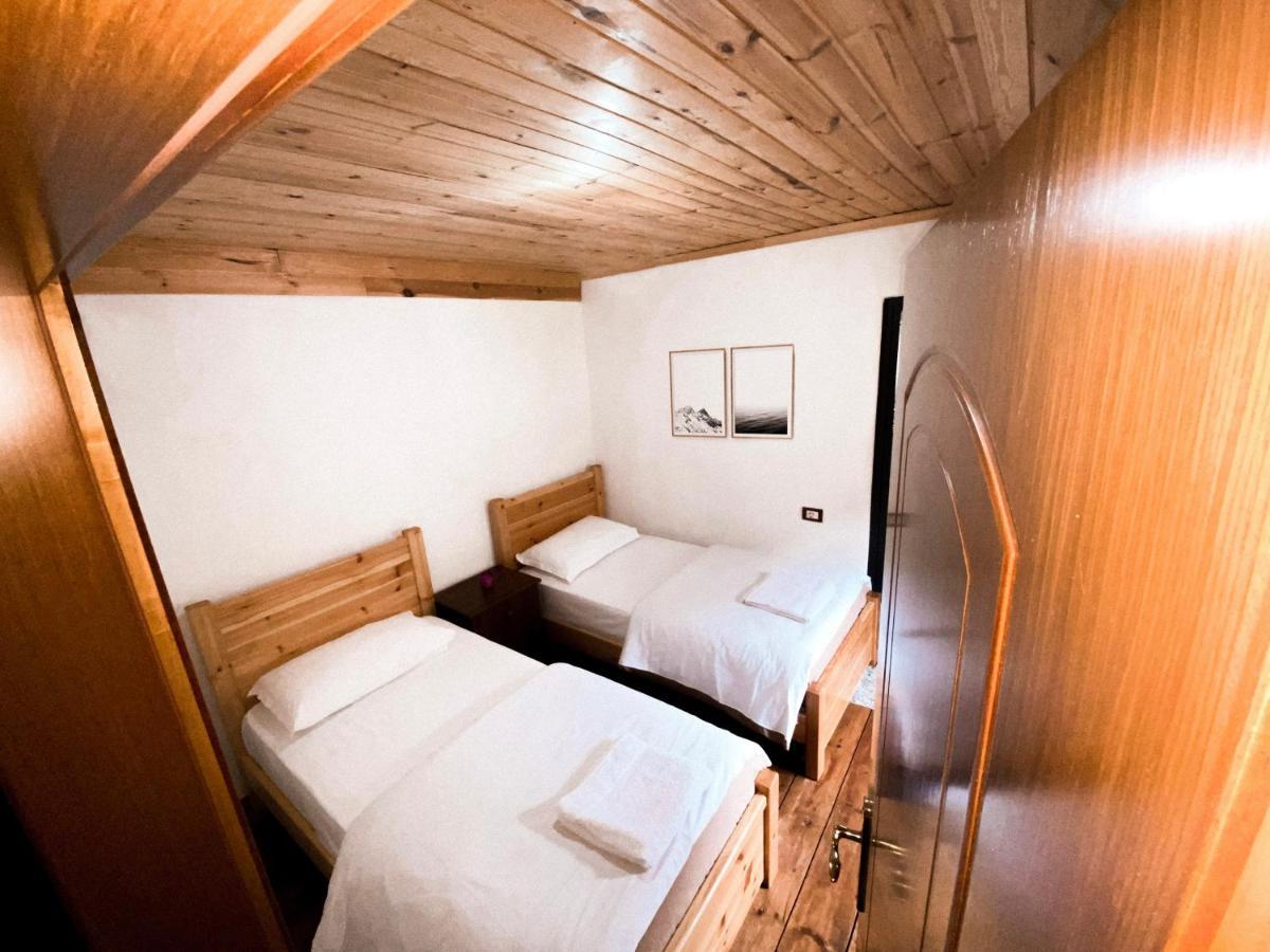 Guesthouse Pashko 세스 외부 사진