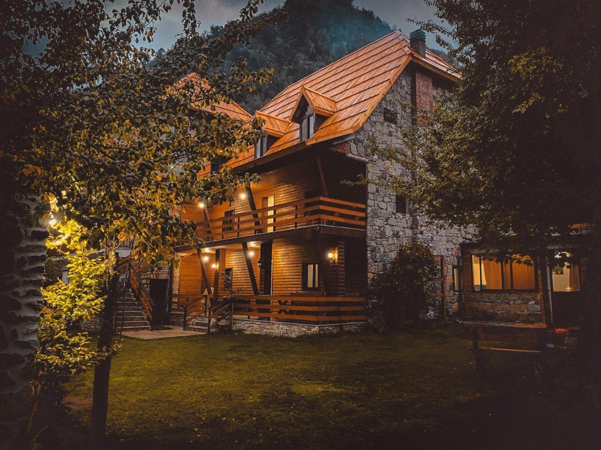 Guesthouse Pashko 세스 외부 사진